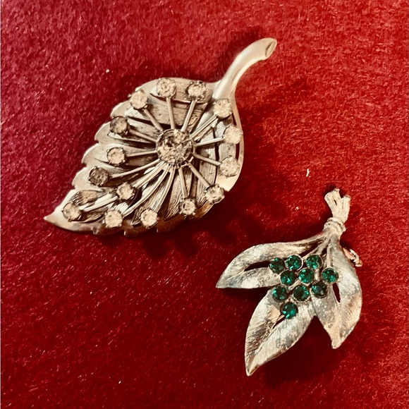 Bundle of Vintage Art Deco Silver Plated Leaf Broochs W/Rhinestones - Picture 1 of 9